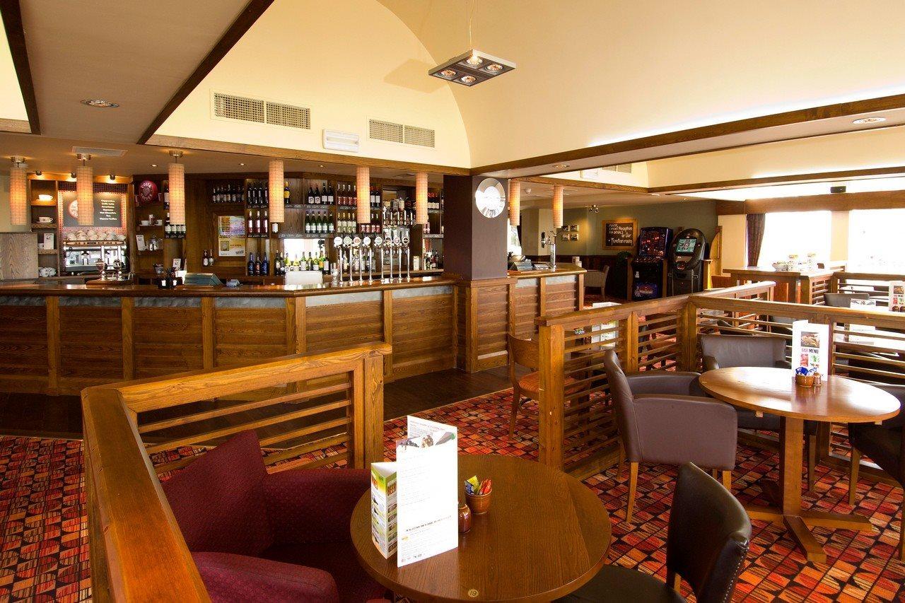 Premier Inn Premier Inn Torquay Seafront Экстерьер фото