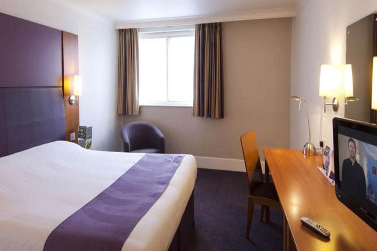 Premier Inn Premier Inn Torquay Seafront Экстерьер фото